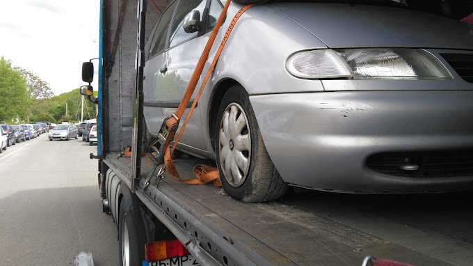 Aperçu des activités de la casse automobile AUTO PIECES DES MUREAUX située à LES MUREAUX (78130)